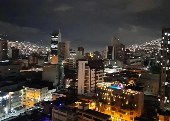 Centro! Apto San Lorenzo Downtown Apto Economico 2 Hab Parqueadero Incluido