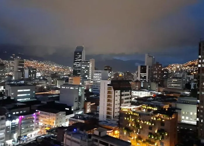 Centro! Apto San Lorenzo Downtown Apto Economico 2 Hab Parqueadero Incluido
